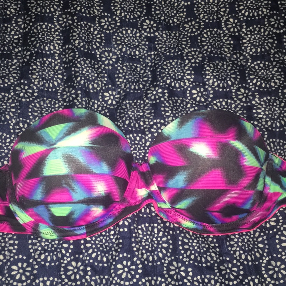32C strapless push up bra